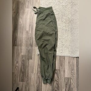 Med Couture scrub jogger pants size small